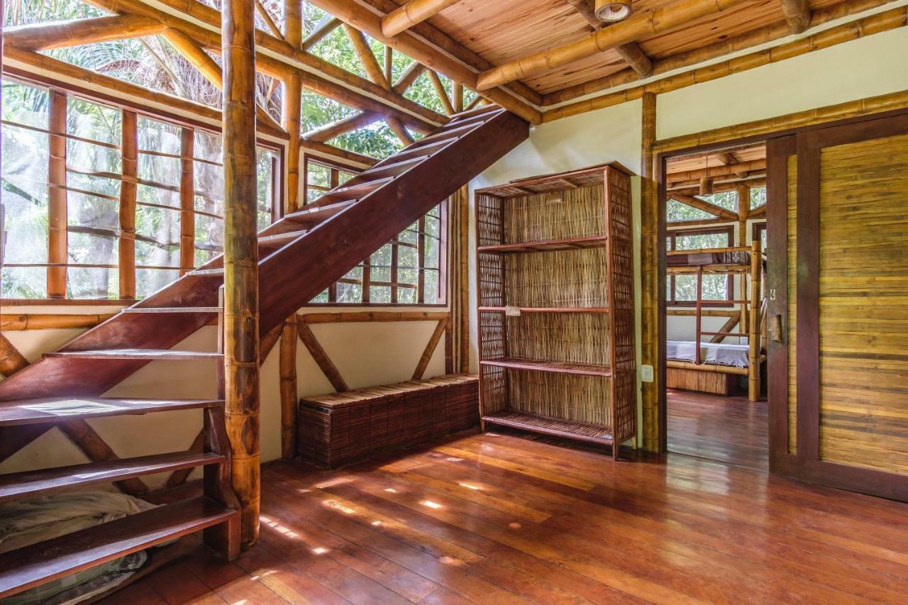 Universo Pol Bamboo Hostel Морро-де-Сан-Паулу Экстерьер фото